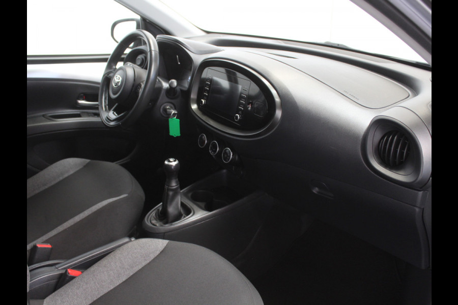 Toyota Aygo X 1.0 VVT-i MT Play AIRCO | CARPLAY | CAMERA | LED | DAB | ADAPCRUISE | BLUETOOTH