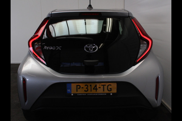 Toyota Aygo X 1.0 VVT-i MT Play AIRCO | CARPLAY | CAMERA | LED | DAB | ADAPCRUISE | BLUETOOTH