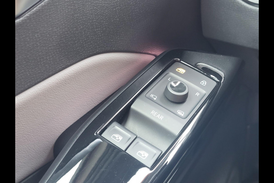 Volkswagen ID.3 First Plus 58 kWh SOH 92,2% | Adaptive cruise control | IQ-light | 2de eigenaar | PDC v+a | 19'' velgen | Dealeronderhouden!