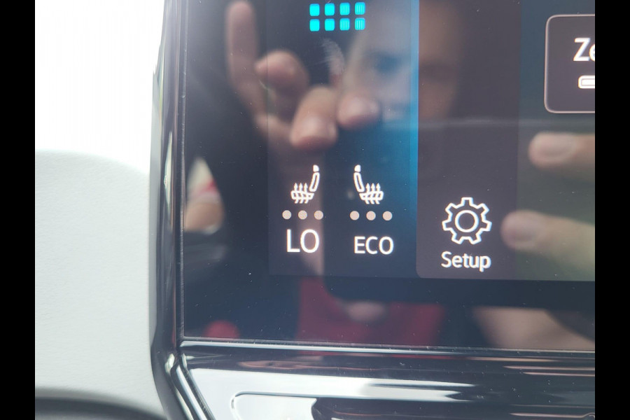 Volkswagen ID.3 First Plus 58 kWh SOH 92,2% | Adaptive cruise control | IQ-light | 2de eigenaar | PDC v+a | 19'' velgen | Dealeronderhouden!