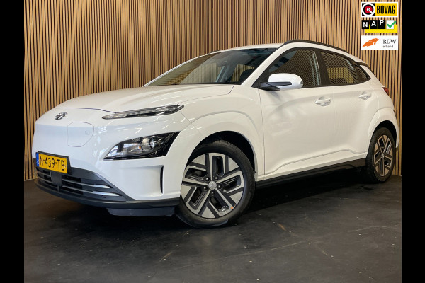Hyundai Kona EV 64 kWh|FACELIFT MODEL|100% SOH|3-FASE|DIGITAL COCKPIT|CAMERA|CARPLAY|KRELL AUDIO|NAP|NL-AUTO|1e EIGENAAR|INCL.BTW|