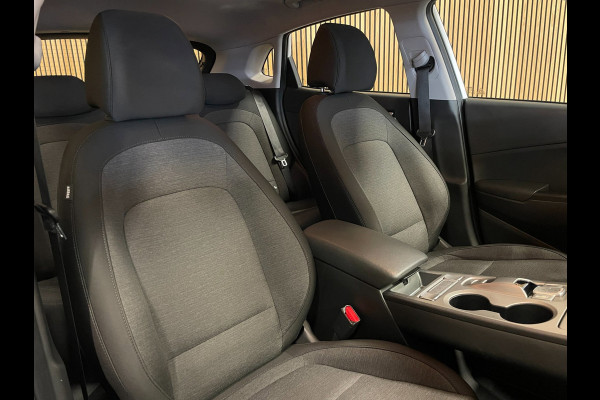 Hyundai Kona EV 64 kWh|FACELIFT MODEL|100% SOH|3-FASE|DIGITAL COCKPIT|CAMERA|CARPLAY|KRELL AUDIO|NAP|NL-AUTO|1e EIGENAAR|INCL.BTW|