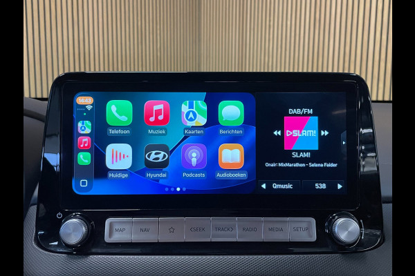Hyundai Kona EV 64 kWh|FACELIFT MODEL|100% SOH|3-FASE|DIGITAL COCKPIT|CAMERA|CARPLAY|KRELL AUDIO|NAP|NL-AUTO|1e EIGENAAR|INCL.BTW|