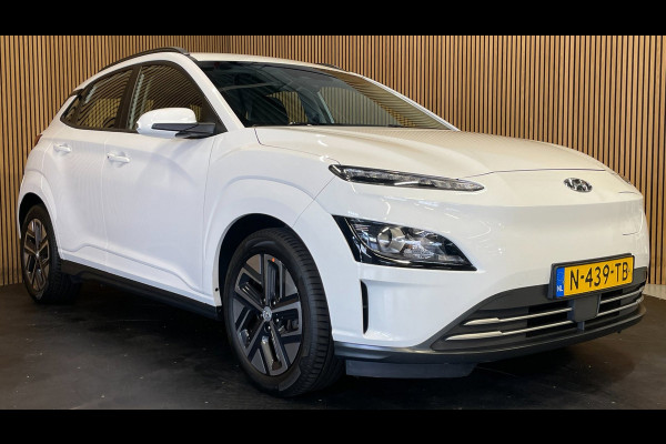 Hyundai Kona EV 64 kWh|FACELIFT MODEL|100% SOH|3-FASE|DIGITAL COCKPIT|CAMERA|CARPLAY|KRELL AUDIO|NAP|NL-AUTO|1e EIGENAAR|INCL.BTW|