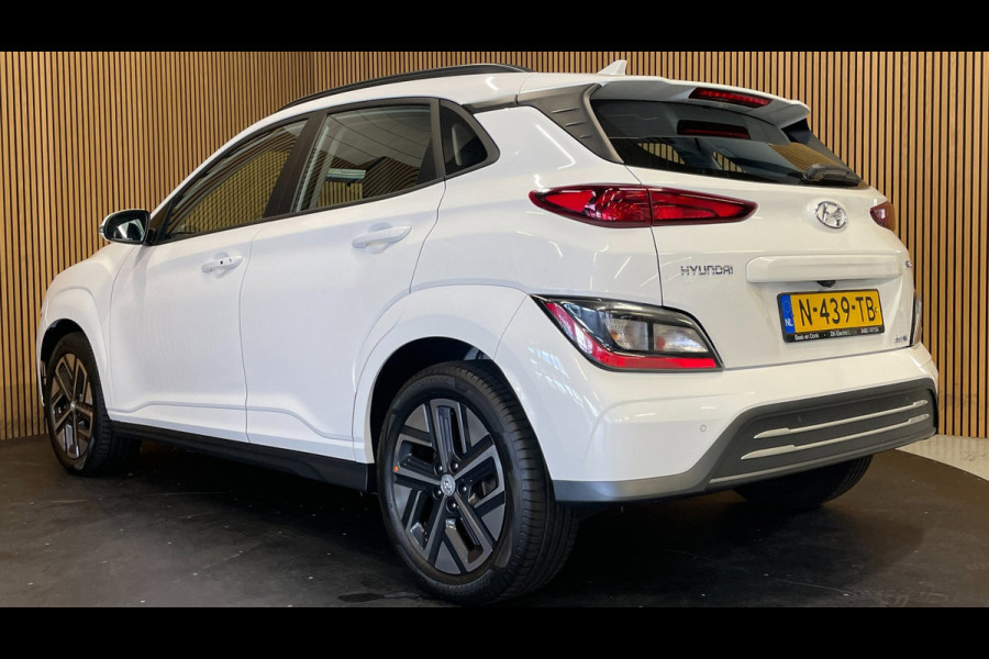 Hyundai Kona EV 64 kWh|FACELIFT MODEL|100% SOH|3-FASE|DIGITAL COCKPIT|CAMERA|CARPLAY|KRELL AUDIO|NAP|NL-AUTO|1e EIGENAAR|INCL.BTW|