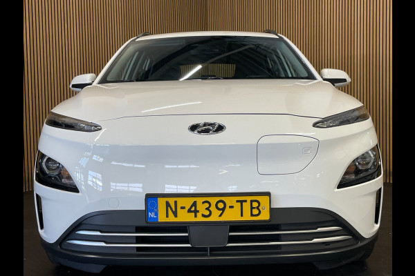 Hyundai Kona EV 64 kWh|FACELIFT MODEL|100% SOH|3-FASE|DIGITAL COCKPIT|CAMERA|CARPLAY|KRELL AUDIO|NAP|NL-AUTO|1e EIGENAAR|INCL.BTW|
