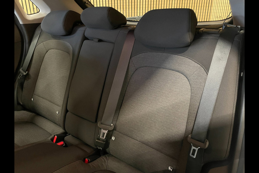 Hyundai Kona EV 64 kWh|FACELIFT MODEL|100% SOH|3-FASE|DIGITAL COCKPIT|CAMERA|CARPLAY|KRELL AUDIO|NAP|NL-AUTO|1e EIGENAAR|INCL.BTW|