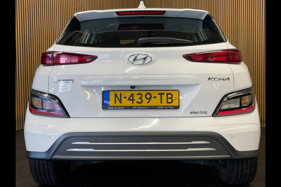 Hyundai Kona EV 64 kWh|FACELIFT MODEL|100% SOH|3-FASE|DIGITAL COCKPIT|CAMERA|CARPLAY|KRELL AUDIO|NAP|NL-AUTO|1e EIGENAAR|INCL.BTW|