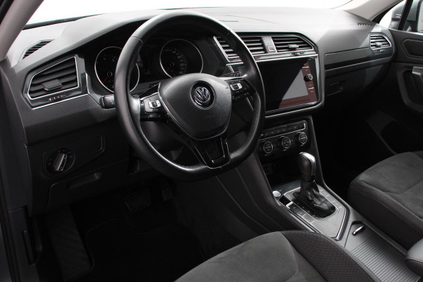Volkswagen Tiguan Allspace 1.5 TSI 150pk DSG HighLine 7p. Navigatie Climate Control Lichtmetalen velgen Electrische Achterklep DAB Led Stoelverwarming