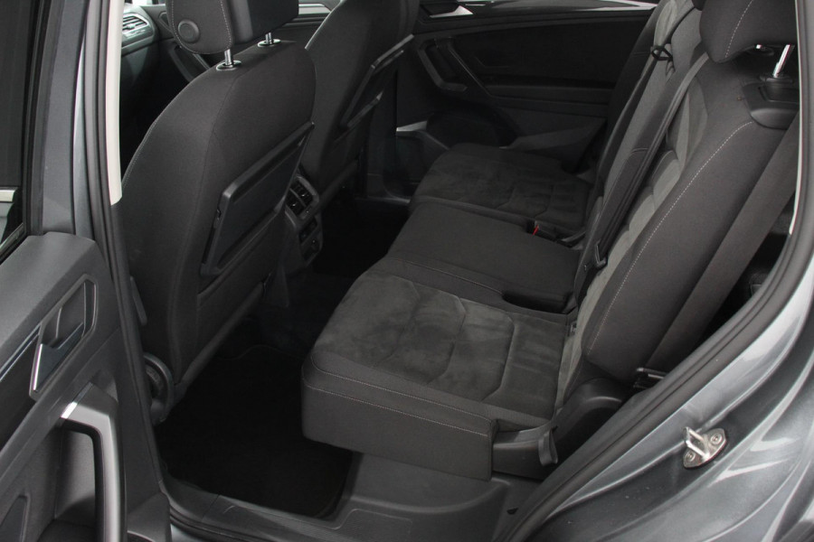 Volkswagen Tiguan Allspace 1.5 TSI 150pk DSG HighLine 7p. Navigatie Climate Control Lichtmetalen velgen Electrische Achterklep DAB Led Stoelverwarming