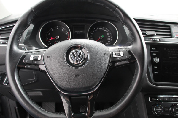 Volkswagen Tiguan Allspace 1.5 TSI 150pk DSG HighLine 7p. Navigatie Climate Control Lichtmetalen velgen Electrische Achterklep DAB Led Stoelverwarming