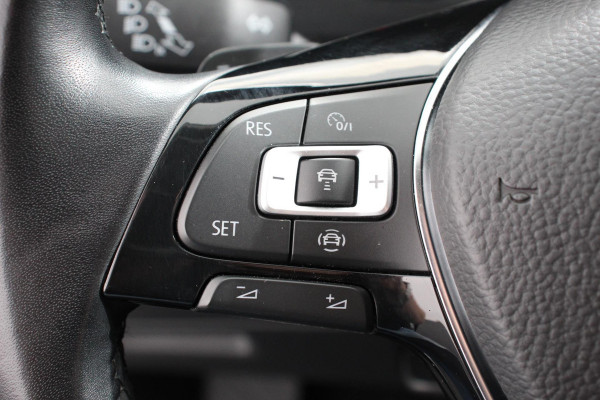 Volkswagen Tiguan Allspace 1.5 TSI 150pk DSG HighLine 7p. Navigatie Climate Control Lichtmetalen velgen Electrische Achterklep DAB Led Stoelverwarming
