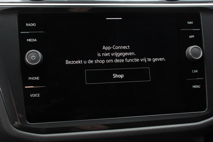 Volkswagen Tiguan Allspace 1.5 TSI 150pk DSG HighLine 7p. Navigatie Climate Control Lichtmetalen velgen Electrische Achterklep DAB Led Stoelverwarming