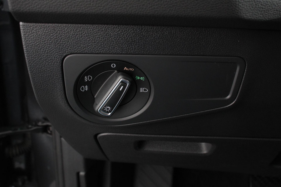 Volkswagen Tiguan Allspace 1.5 TSI 150pk DSG HighLine 7p. Navigatie Climate Control Lichtmetalen velgen Electrische Achterklep DAB Led Stoelverwarming