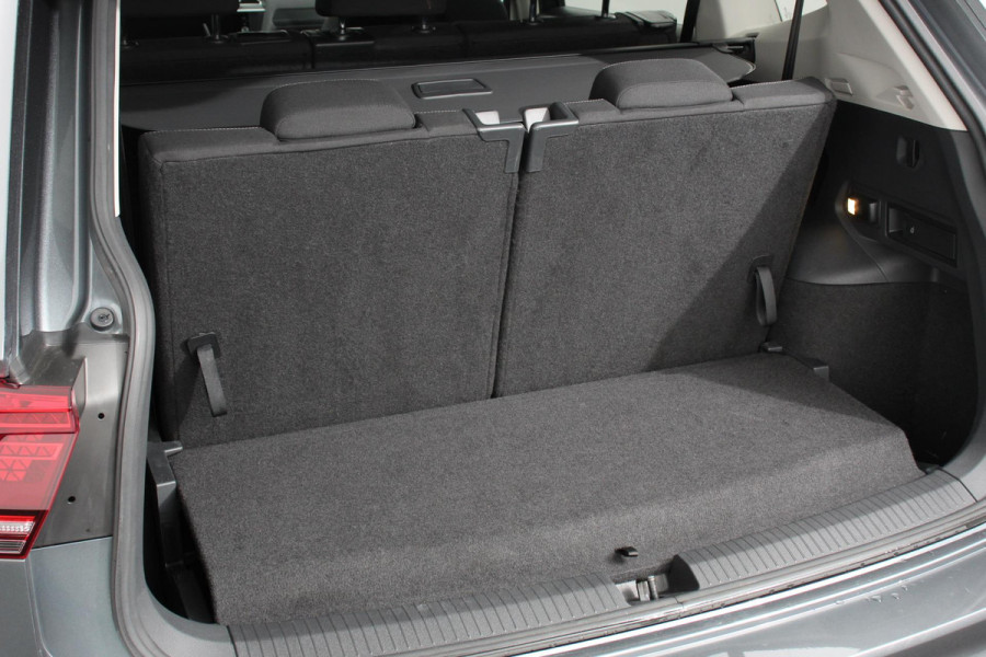 Volkswagen Tiguan Allspace 1.5 TSI 150pk DSG HighLine 7p. Navigatie Climate Control Lichtmetalen velgen Electrische Achterklep DAB Led Stoelverwarming