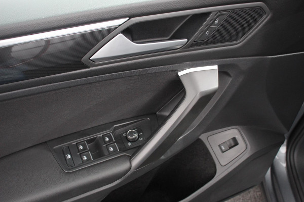 Volkswagen Tiguan Allspace 1.5 TSI 150pk DSG HighLine 7p. Navigatie Climate Control Lichtmetalen velgen Electrische Achterklep DAB Led Stoelverwarming