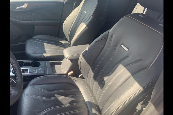 Ford Kuga 2.5 FHEV Vignale | Trekhaak elektrisch uitklapbaar | Panoramadak | Adaptive cruise control | Head up display | 19 inch | Winter Pack