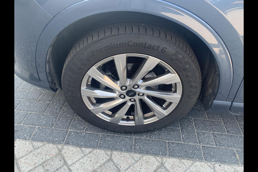 Ford Kuga 2.5 FHEV Vignale | Trekhaak elektrisch uitklapbaar | Panoramadak | Adaptive cruise control | Head up display | 19 inch | Winter Pack