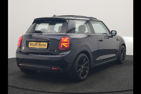 MINI Electric MINI Yours 32,6 kWh 184pk Dealer O.H. | Panodak | Head Up | Camera | Lederen Sportstoelen Verwarmd | Apple Carplay | Cruise Control | Navigatie | DAB |