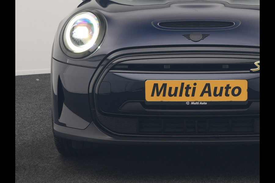 MINI Electric MINI Yours 32,6 kWh 184pk Dealer O.H. | Panodak | Head Up | Camera | Lederen Sportstoelen Verwarmd | Apple Carplay | Cruise Control | Navigatie | DAB |