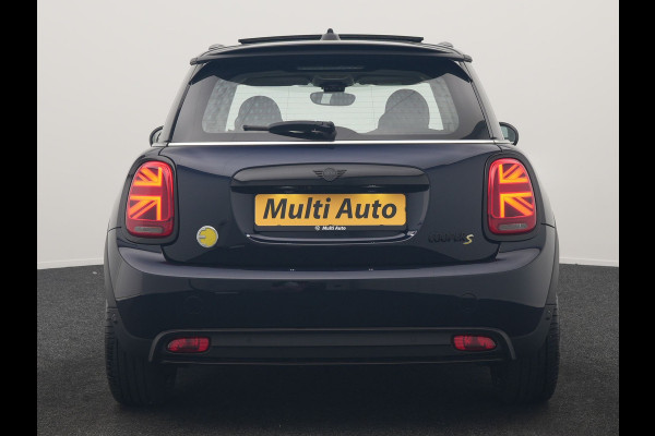 MINI Electric MINI Yours 32,6 kWh 184pk Dealer O.H. | Panodak | Head Up | Camera | Lederen Sportstoelen Verwarmd | Apple Carplay | Cruise Control | Navigatie | DAB |