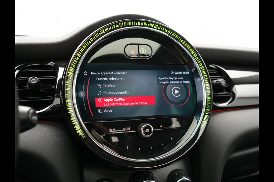 MINI Electric MINI Yours 32,6 kWh 184pk Dealer O.H. | Panodak | Head Up | Camera | Lederen Sportstoelen Verwarmd | Apple Carplay | Cruise Control | Navigatie | DAB |