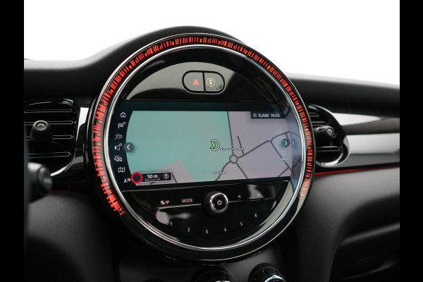 MINI Electric MINI Yours 32,6 kWh 184pk Dealer O.H. | Panodak | Head Up | Camera | Lederen Sportstoelen Verwarmd | Apple Carplay | Cruise Control | Navigatie | DAB |