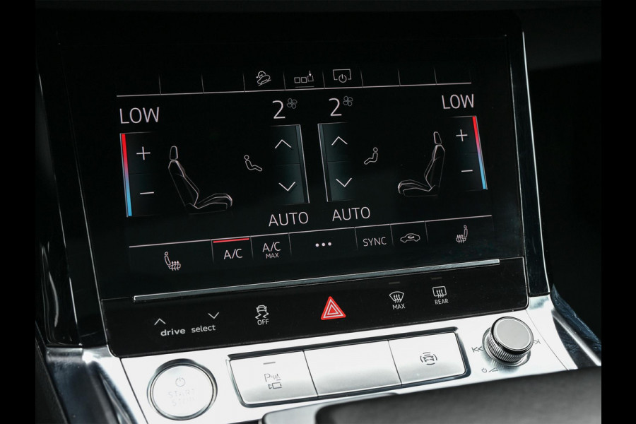 Audi e-tron e-tron 55 quattro advanced 95 kWh | Panoramadak | Luchtvering | 360 Camera | Adaptive Cruise | Memory Seats |