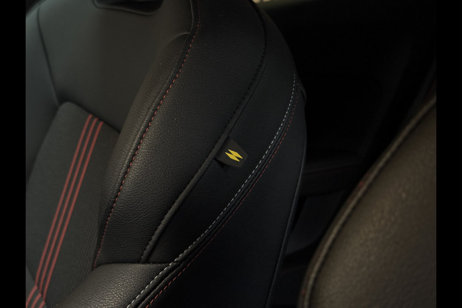 Renault Clio 1.0 TCe R.S. Line | Groot Navi | 17 " | Camera | PDC V+A | Led | Cruise control | 100% Dealer Onderhouden!