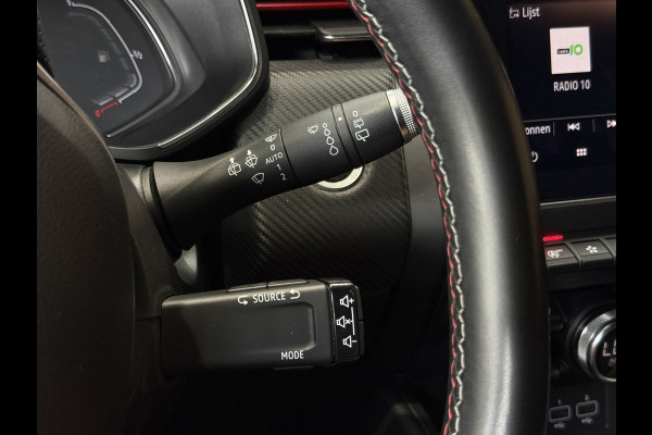 Renault Clio 1.0 TCe R.S. Line | Groot Navi | 17 " | Camera | PDC V+A | Led | Cruise control | 100% Dealer Onderhouden!