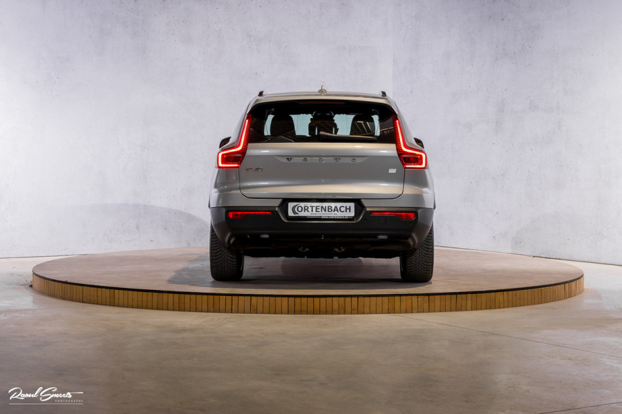 Volvo XC40 Recharge Ultimate 70 kWh | Panoramadak | Harman Kardon | Adaptieve cruise | Memory | Blis |