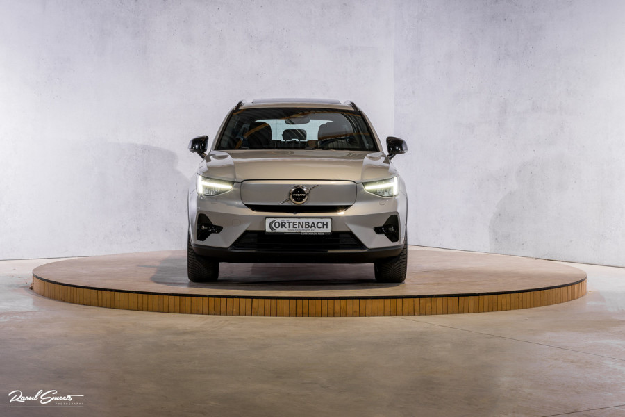 Volvo XC40 Recharge Ultimate 70 kWh | Panoramadak | Harman Kardon | Adaptieve cruise | Memory | Blis |