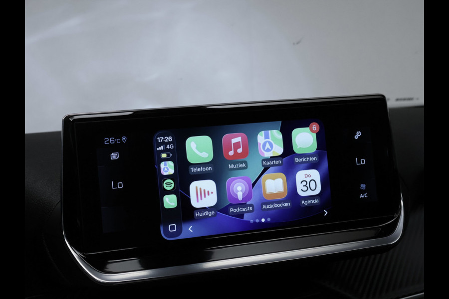 Peugeot 2008 1.2 PureTech Allure Pack (APPLE CARPLAY,LED,NAVI,CAMERA,PDC,SPORTSTOELEN,CLIMATE,CRUISE,LM VELGEN,NETTESTAAT)