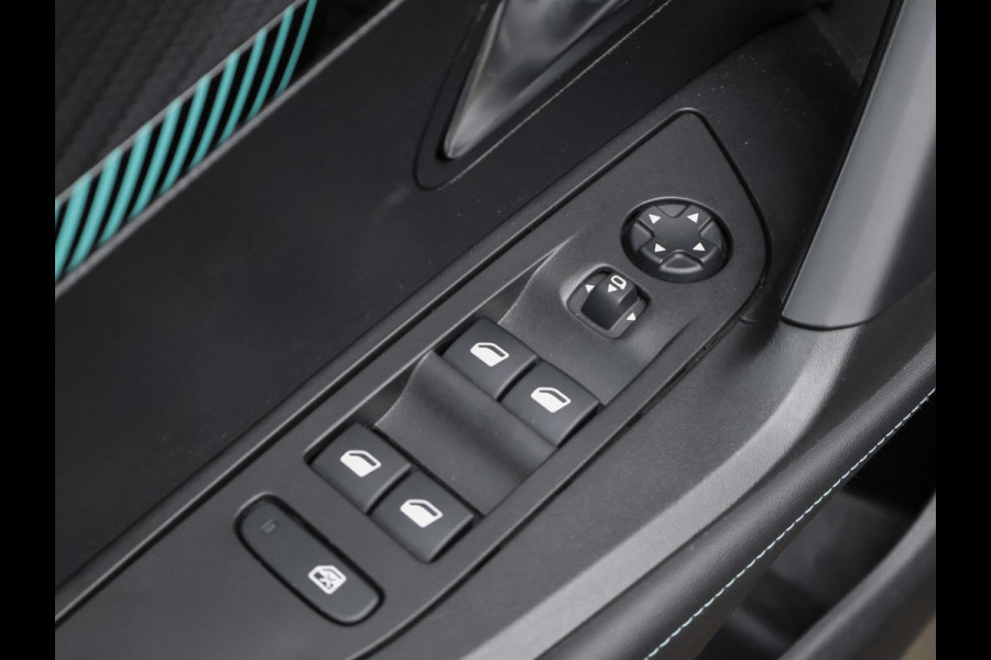 Peugeot 2008 1.2 PureTech Allure Pack (APPLE CARPLAY,LED,NAVI,CAMERA,PDC,SPORTSTOELEN,CLIMATE,CRUISE,LM VELGEN,NETTESTAAT)