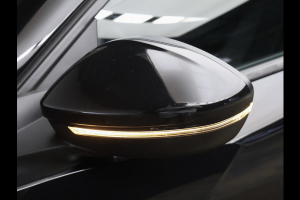 Peugeot 2008 1.2 PureTech Allure Pack (APPLE CARPLAY,LED,NAVI,CAMERA,PDC,SPORTSTOELEN,CLIMATE,CRUISE,LM VELGEN,NETTESTAAT)