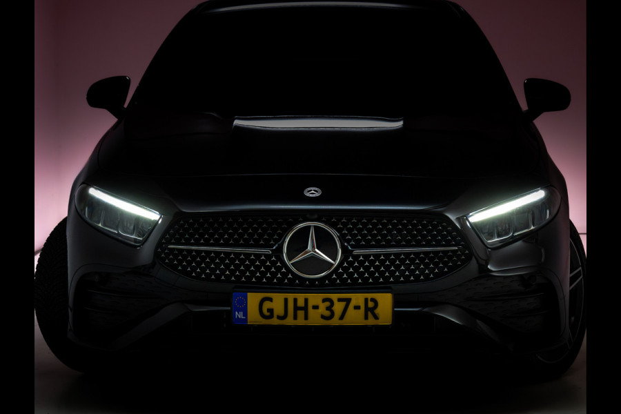 Mercedes-Benz A-Klasse 250 e Star Edition AMG Line Night Facelift | Adap. Cruise | Stoelverw. | Sfeerverlichting | Navigatie | App. connect | Camera, Dodehoek waarschuwing