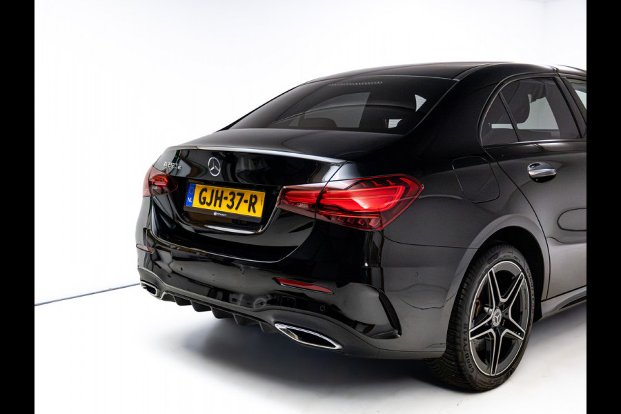 Mercedes-Benz A-Klasse 250 e Star Edition AMG Line Night Facelift | Adap. Cruise | Stoelverw. | Sfeerverlichting | Navigatie | App. connect | Camera, Dodehoek waarschuwing