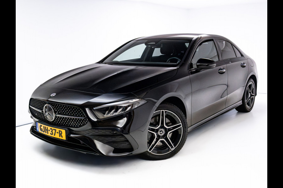Mercedes-Benz A-Klasse 250 e Star Edition AMG Line Night Facelift | Adap. Cruise | Stoelverw. | Sfeerverlichting | Navigatie | App. connect | Camera, Dodehoek waarschuwing