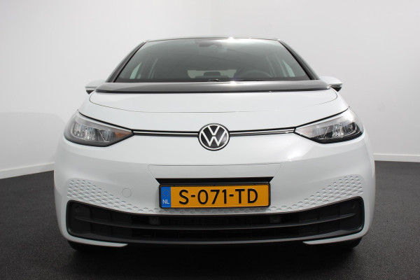Volkswagen ID.3 Pro Edition 58 kWh Warmtepomp 18"Lichtmetalen Velgen Navigatie Camera Adaptieve Cruise Control Climate Control