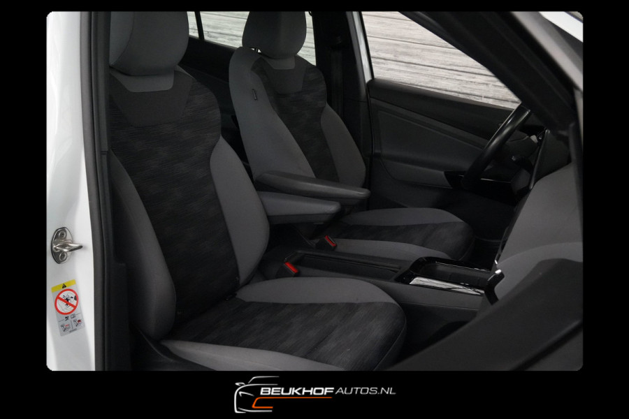 Volkswagen ID.4 77 kWh Trekhaak Adaptive Cruise Navi Soh 94%
