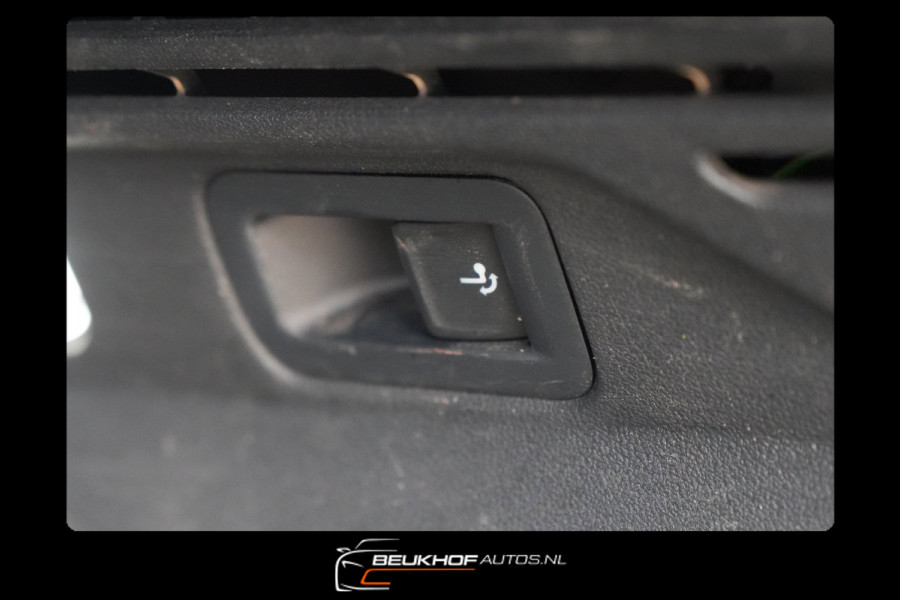 Volkswagen ID.4 77 kWh Trekhaak Adaptive Cruise Navi Soh 94%