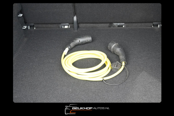 Volkswagen ID.4 77 kWh Trekhaak Adaptive Cruise Navi Soh 94%