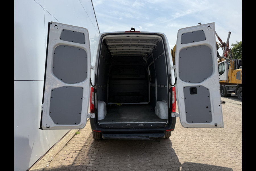 Mercedes-Benz eSprinter 312 55kWh L2H2 Elektrisch 145km WLTP 95% (SOH) 80kw Snelladen Climate Control Camera