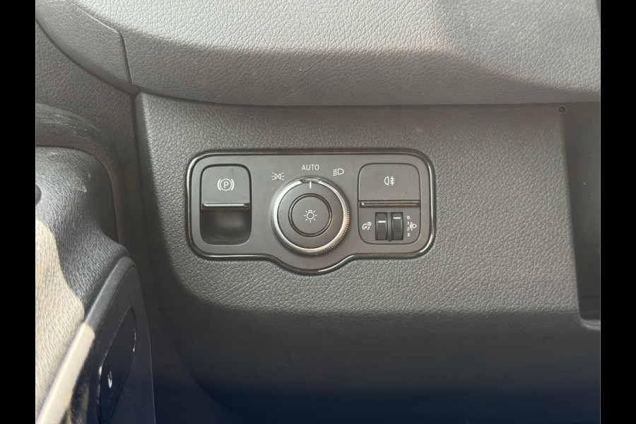 Mercedes-Benz eSprinter 312 55kWh L2H2 Elektrisch 145km WLTP 95% (SOH) 80kw Snelladen Climate Control Camera