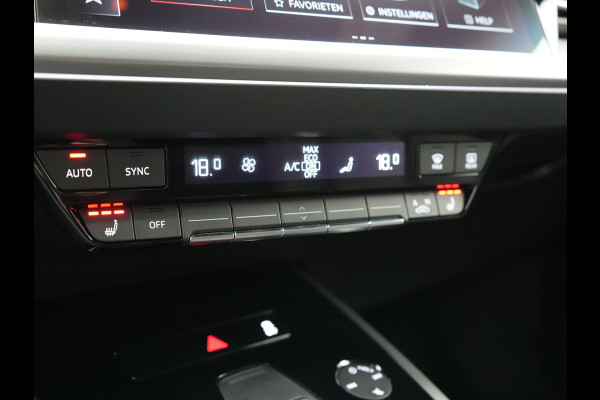Audi Q4 e-tron 40 Advanced edition 82 kWh 204pk Dealer O.H. | Lederen Comfortzetels Verwarmd | Cruise Control | Virtual Cockpit | Navigatie | DAB | 19"L.M | Lane Assist |