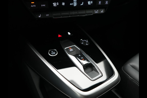 Audi Q4 e-tron 40 Advanced edition 82 kWh 204pk Dealer O.H. | Lederen Comfortzetels Verwarmd | Cruise Control | Virtual Cockpit | Navigatie | DAB | 19"L.M | Lane Assist |