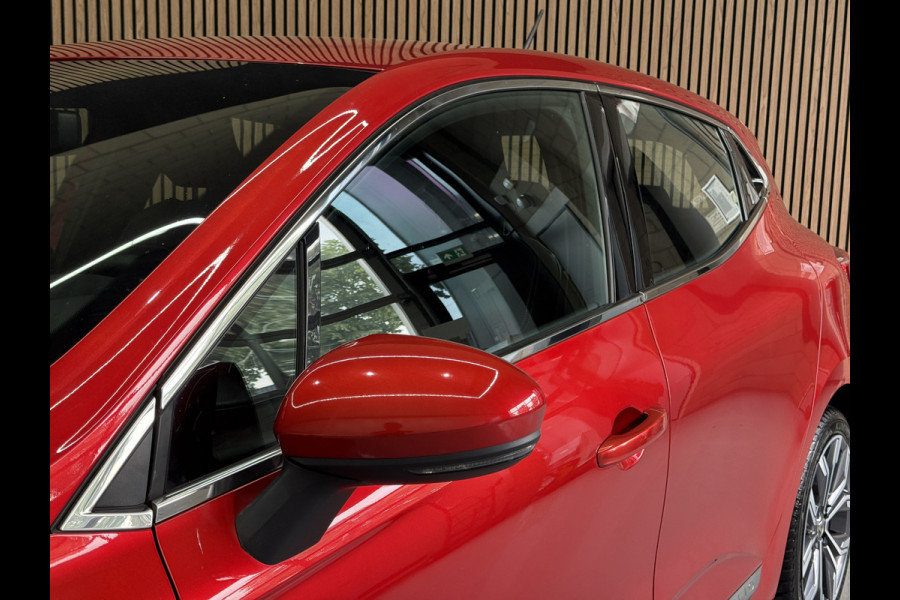 Renault Clio 1.0 TCe 100pk Edition One | Groot Navi | Bose | 17" | Camera | Stoel & Stuur verwarming | Carplay | 100 % Dealer onderhouden!