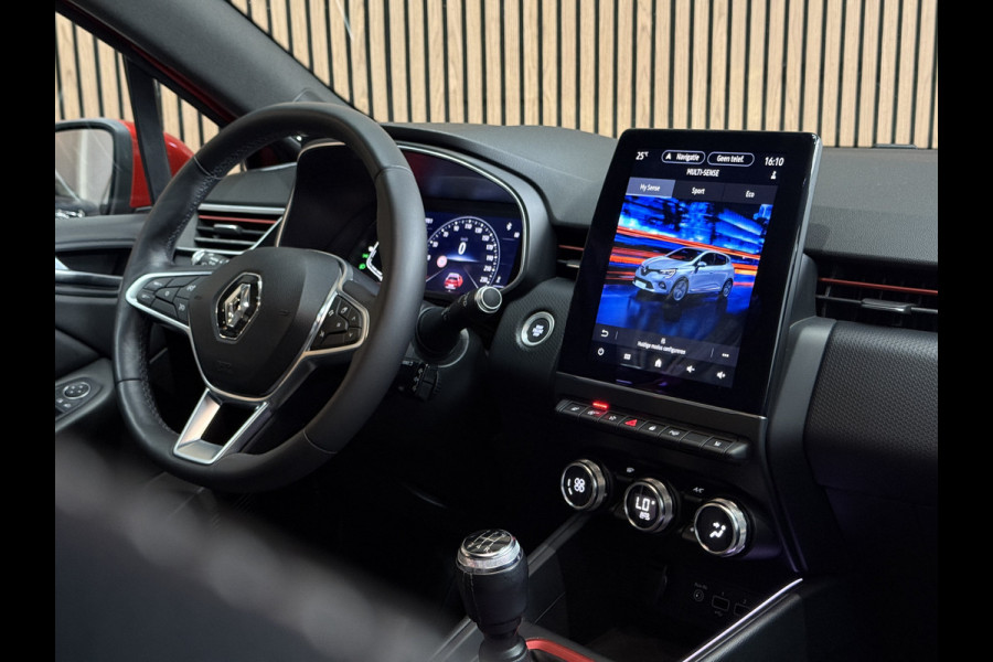 Renault Clio 1.0 TCe 100pk Edition One | Groot Navi | Bose | 17" | Camera | Stoel & Stuur verwarming | Carplay | 100 % Dealer onderhouden!
