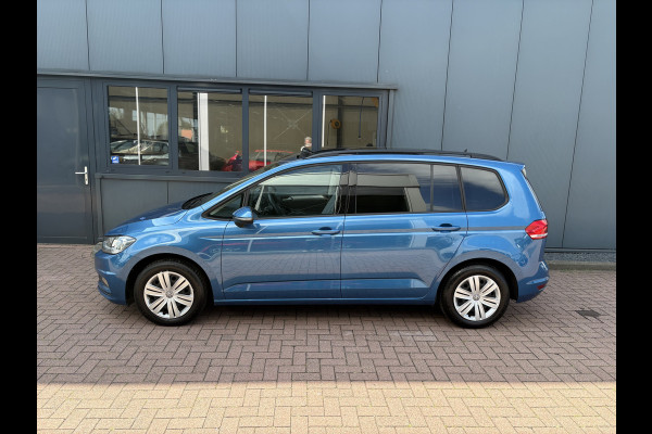 Volkswagen Touran 1.5 TSi 150pk DSG Comfortline 7-persoons SCHUIFDAK/LEDER/CAMERA/NAVI/ADAPT.CRUISE/WINTERPACK