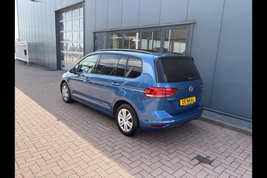 Volkswagen Touran 1.5 TSi 150pk DSG Comfortline 7-persoons SCHUIFDAK/LEDER/CAMERA/NAVI/ADAPT.CRUISE/WINTERPACK